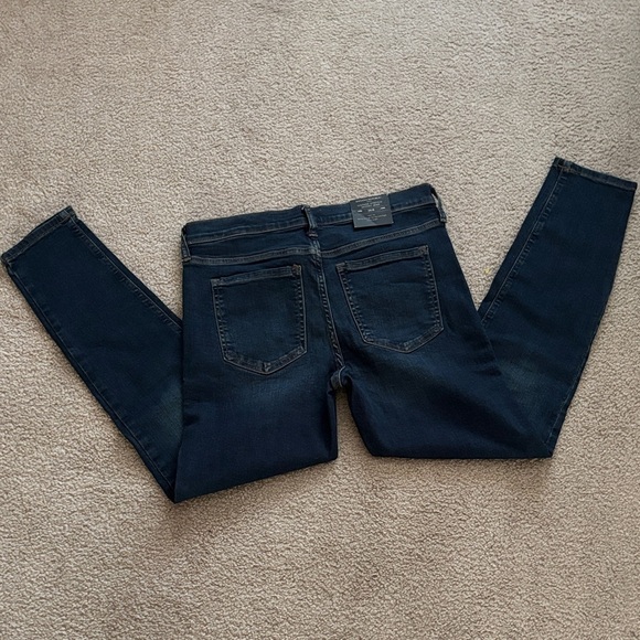 Banana Republic Women's Deep Indigo Skinny Jeans NWT size 29/8